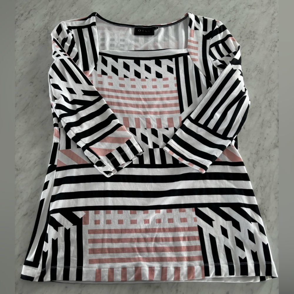 3 for $20! Best offer! 3/4 length long sleeve square necked shirt